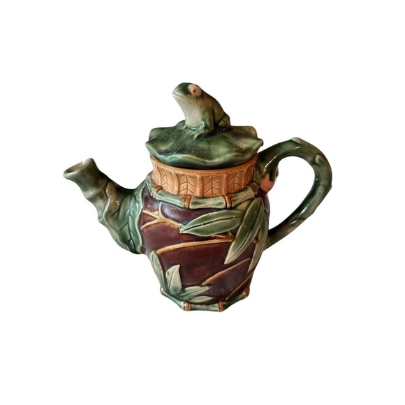 Whimsical Frog & Bamboo Ceramic Teapot - Cottagecore Nature Lovers Kettle - Picture 4 of 5